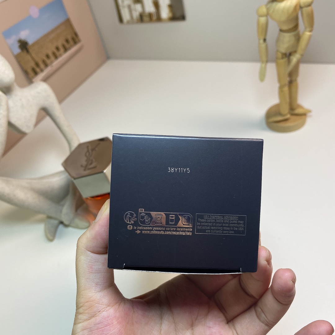 Saint Laurent perfume